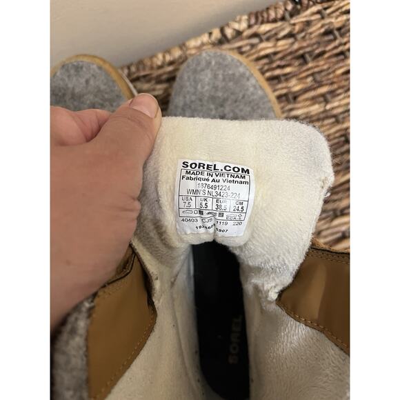 Sorel Boots Womens Explorer Joan Insulated Snow Boot Brown Suede 7.5 - Picture 9 of 9